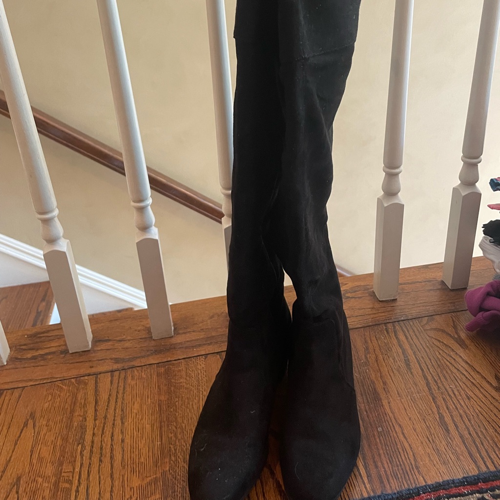 Amazon Black Boots That Go To Knee!